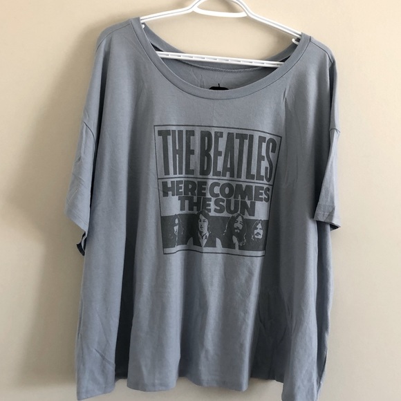 Beatles Crop Crew Tee - Picture 2 of 4